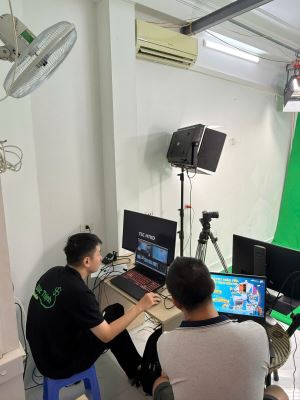 TỔ CHỨC LIVESTREAM TALKSHOW CHO KHÁCH HÀNG