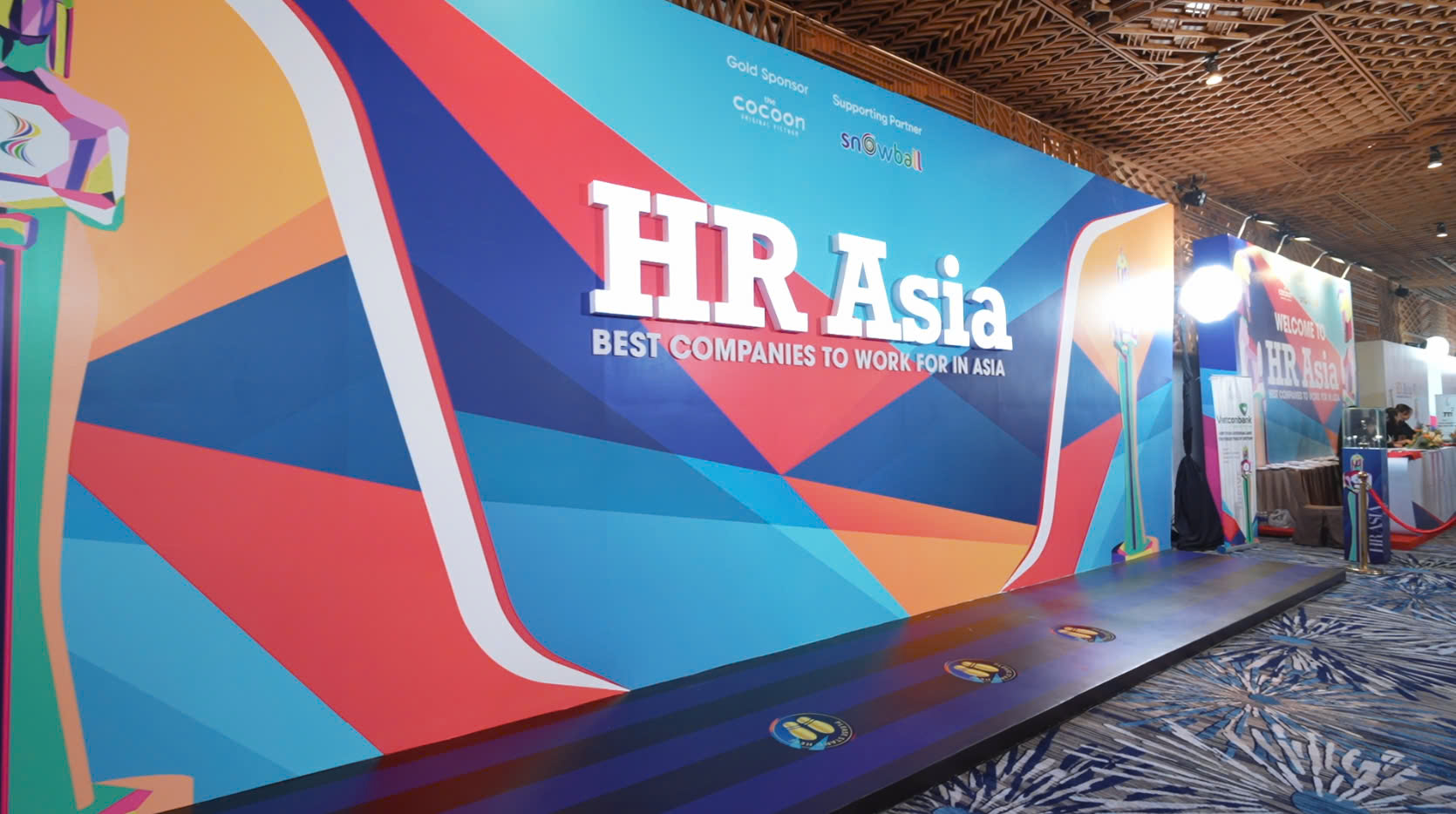 Tổ chức event